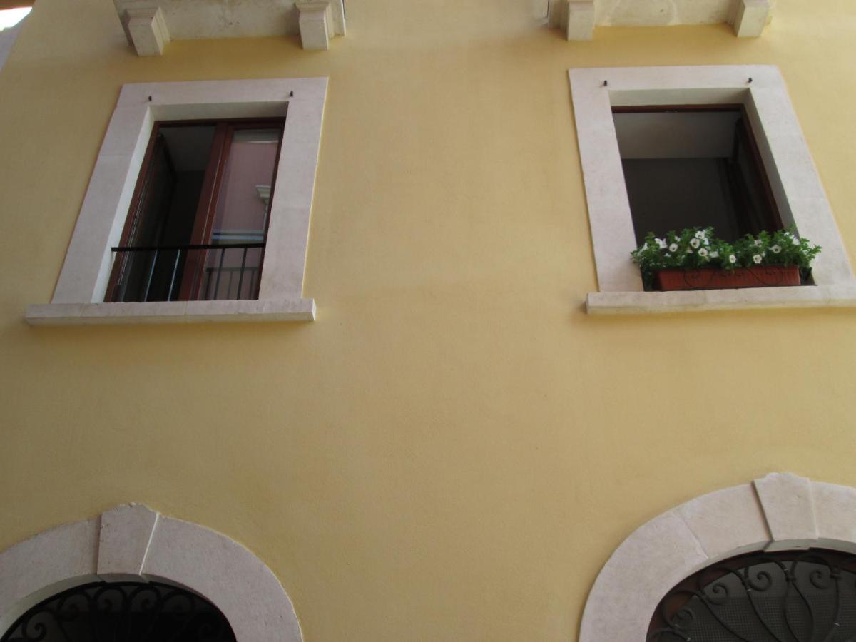 B&B Regina Margherita 拉奎拉 外观 照片